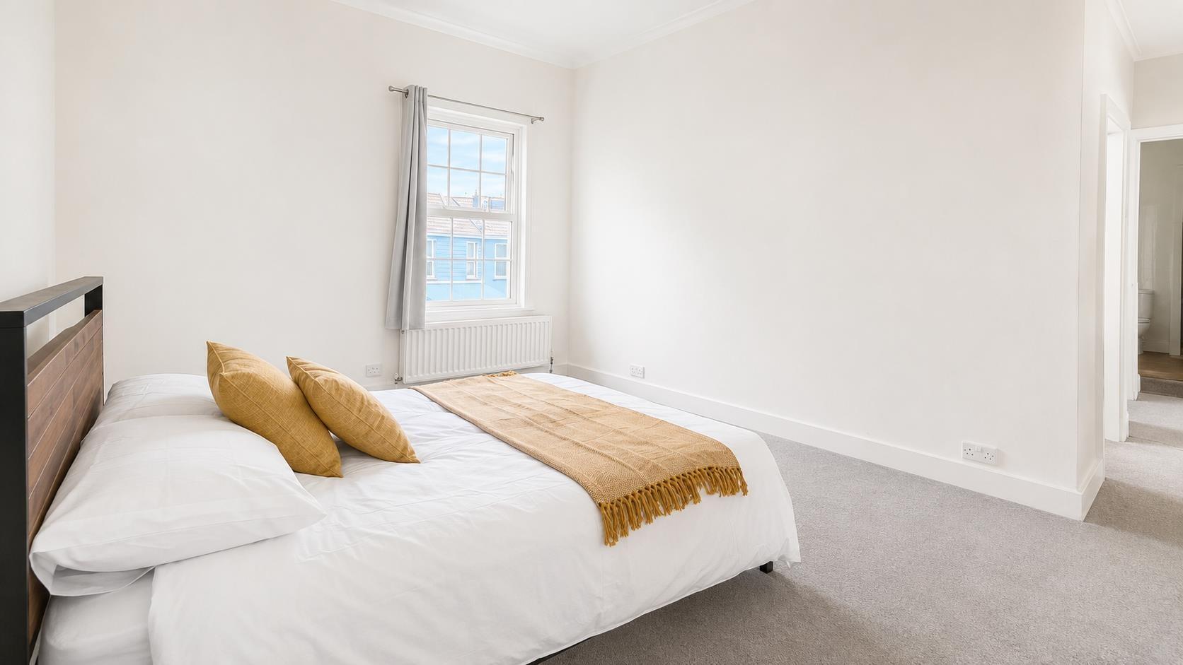 3 bed property in Trinity Mews, Hastings